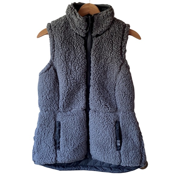 Mountain Hardwear Reversible Vest Quilted Black/Grey Sherpa Size XS - Picture 2 of 16